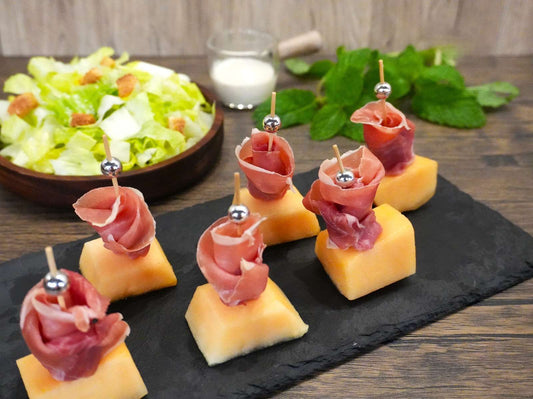 004 意式巴馬火腿哈密瓜卷拌凱撒沙律配黑醋汁