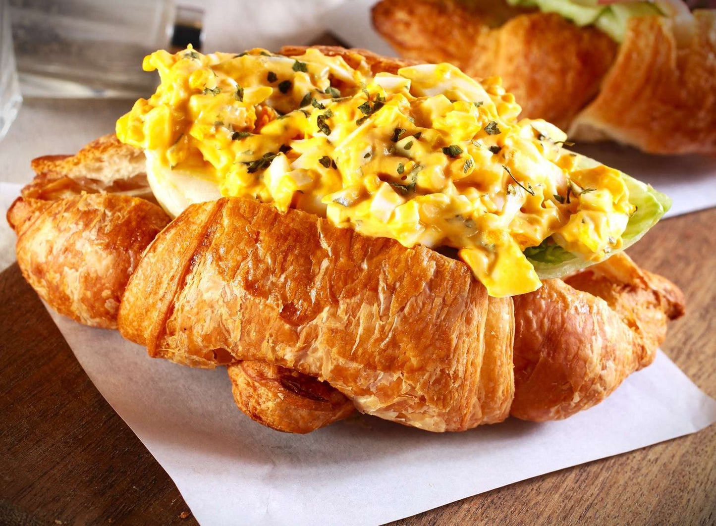 020 碎蛋沙律牛角酥🌱